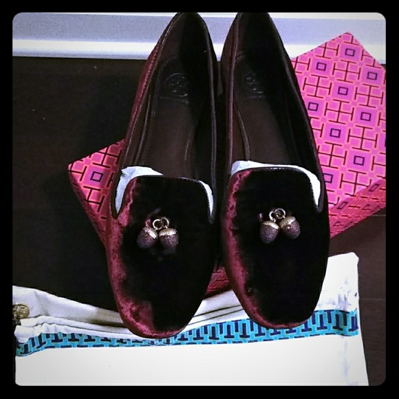 acorn smoking slippers